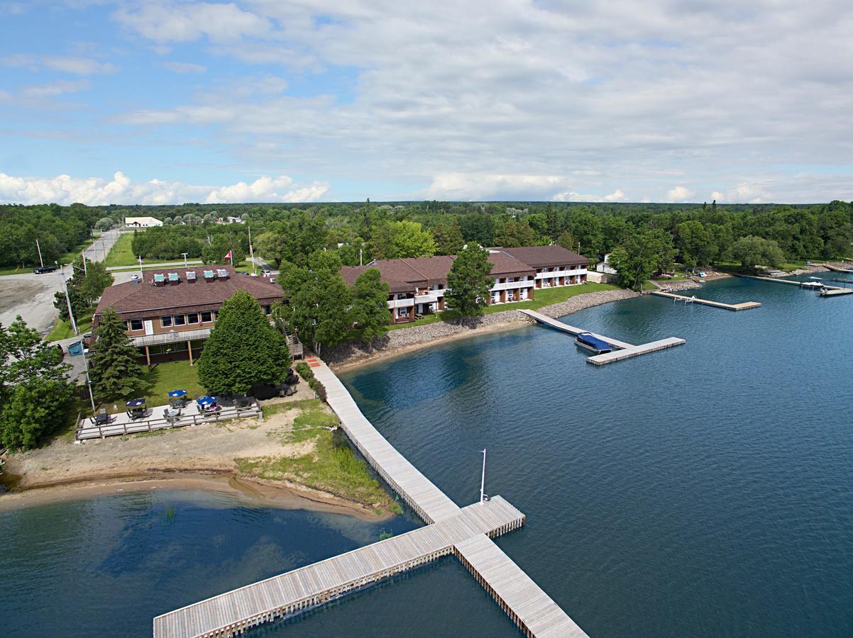 La Place Rendez-Vous Hotel Fort Frances Exterior photo
